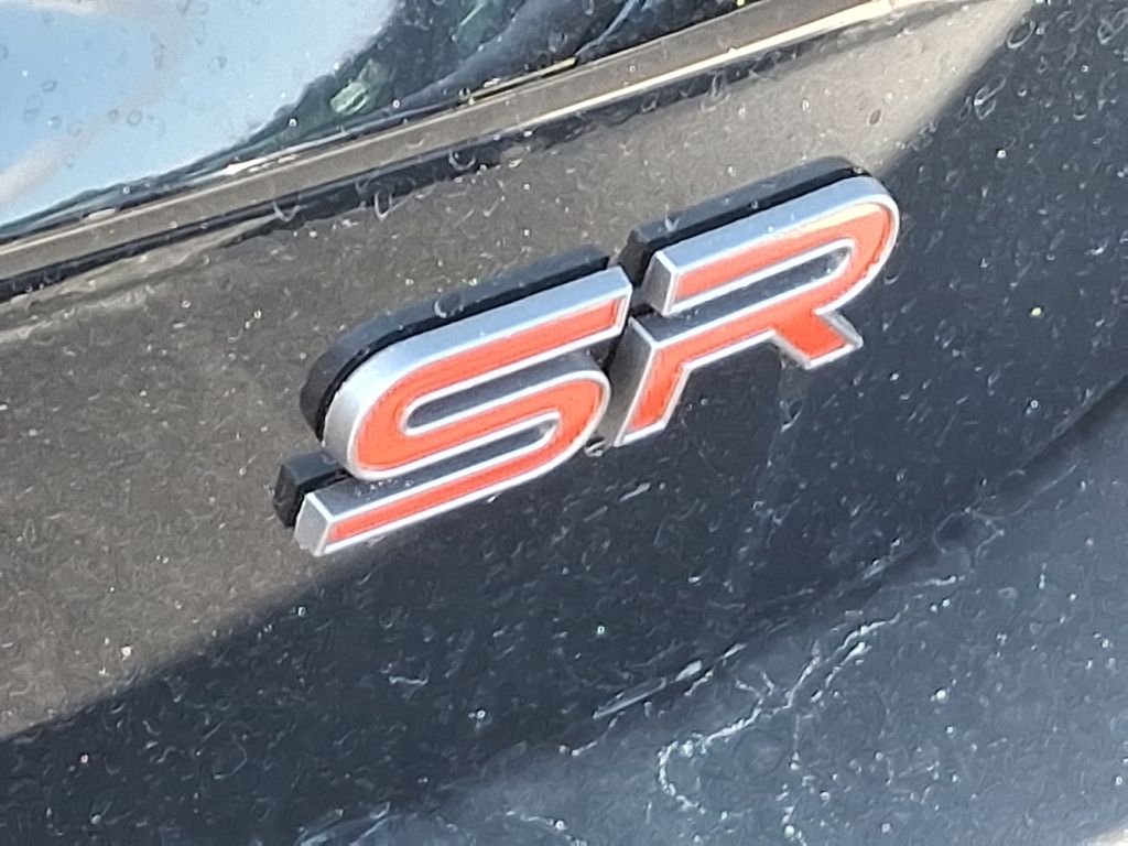 2025 Nissan Kicks SR 12