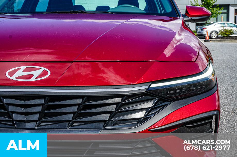 Used 2024 Red Hyundai SEL image 11