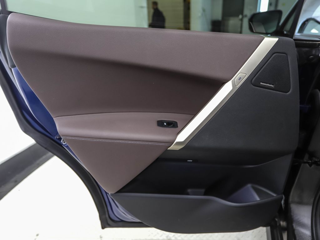 Thumbnail: 2022 BMW iX - 20