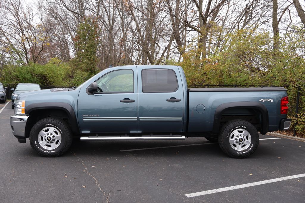 2013 Chevrolet Silverado 2500 LT 4