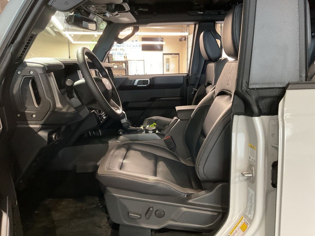 New 2026 Gray Ford Outer Banks image 9