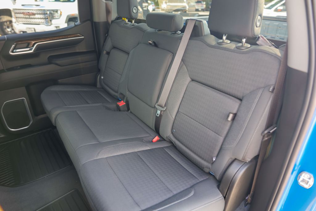 Used 2022 Blue GMC Elevation image 25