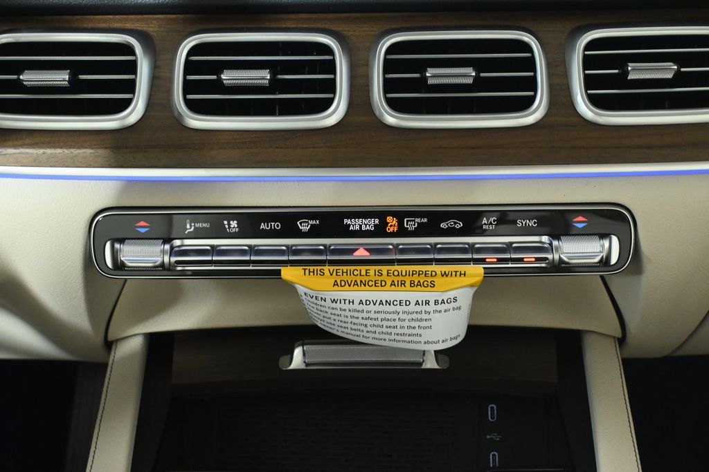 Thumbnail: 2026 Mercedes-Benz GLE - 18