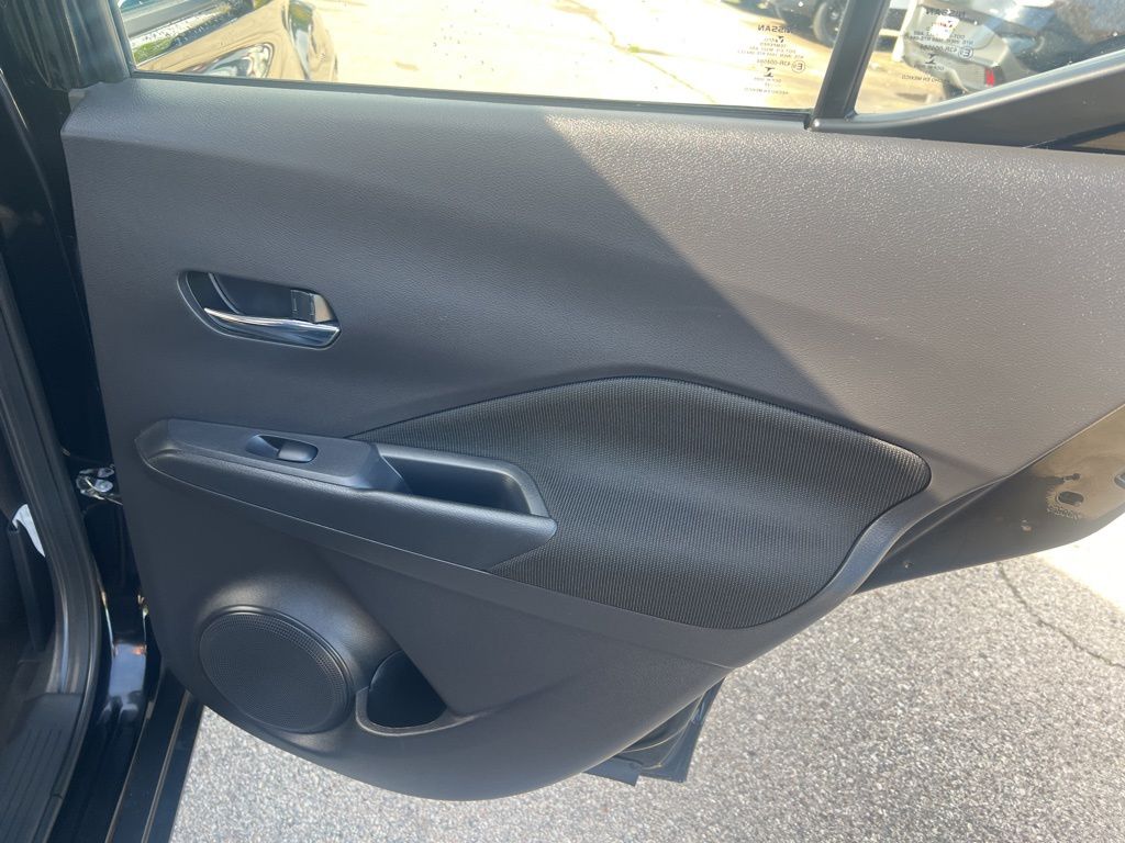 2022 Nissan Kicks SV photo