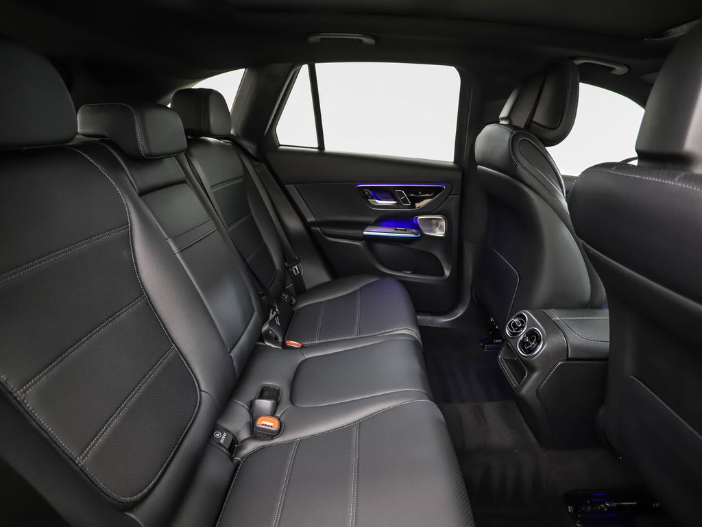 Thumbnail: 2025 Mercedes-Benz GLC - 26