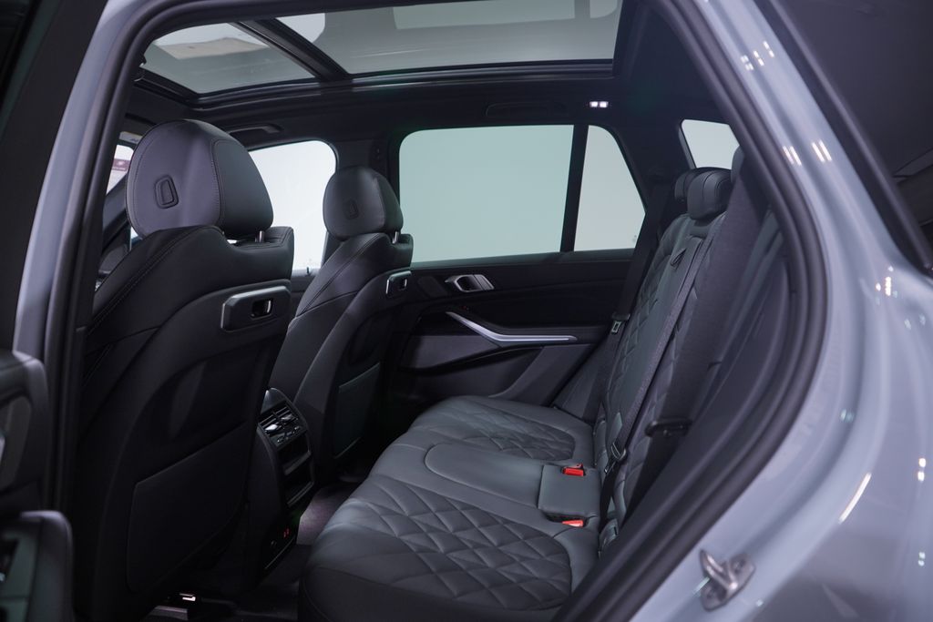 Thumbnail: 2026 BMW X5 - 9