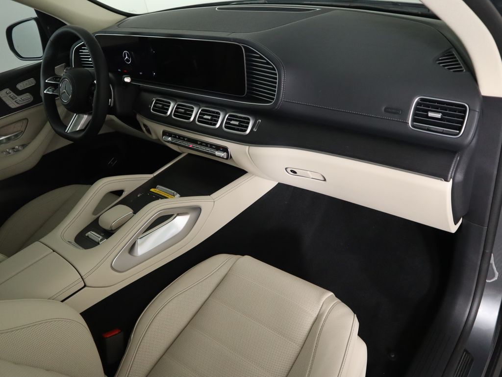 Thumbnail: 2025 Mercedes-Benz GLS - 19