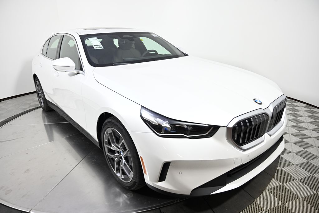 Thumbnail: 2026 BMW 5 Series - 7