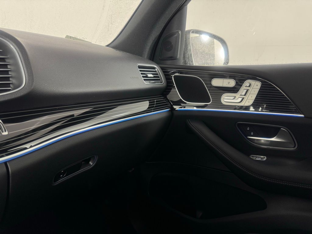 Thumbnail: 2024 Mercedes-Benz GLE - 16