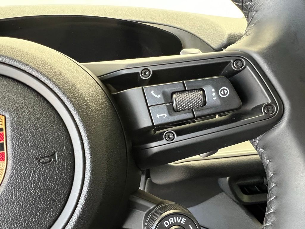 2024 Porsche   8
