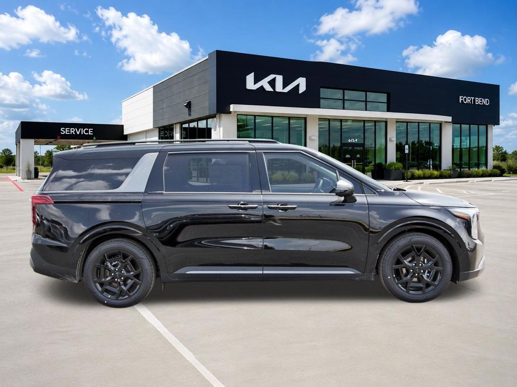 New 2026 Kia Carnival MPV Van