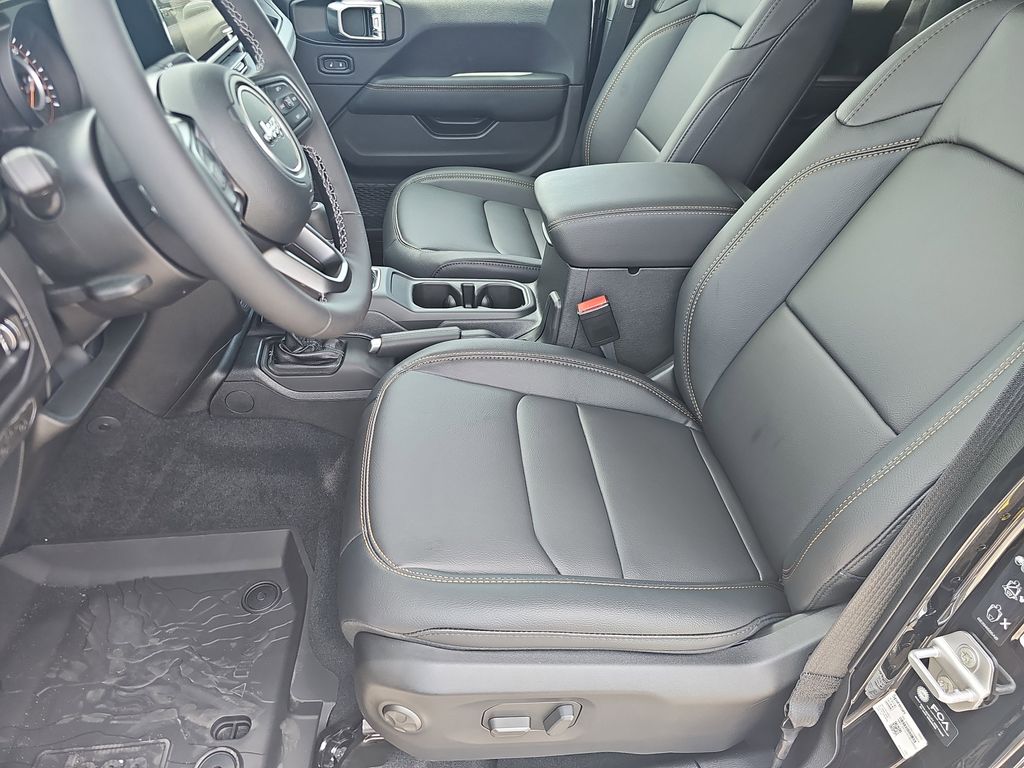 2025 Jeep Gladiator Sport - 6