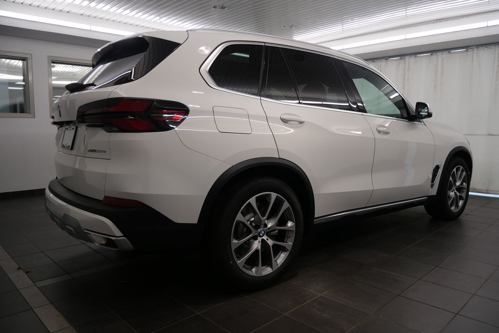 2025 BMW X5 xDrive50e 6