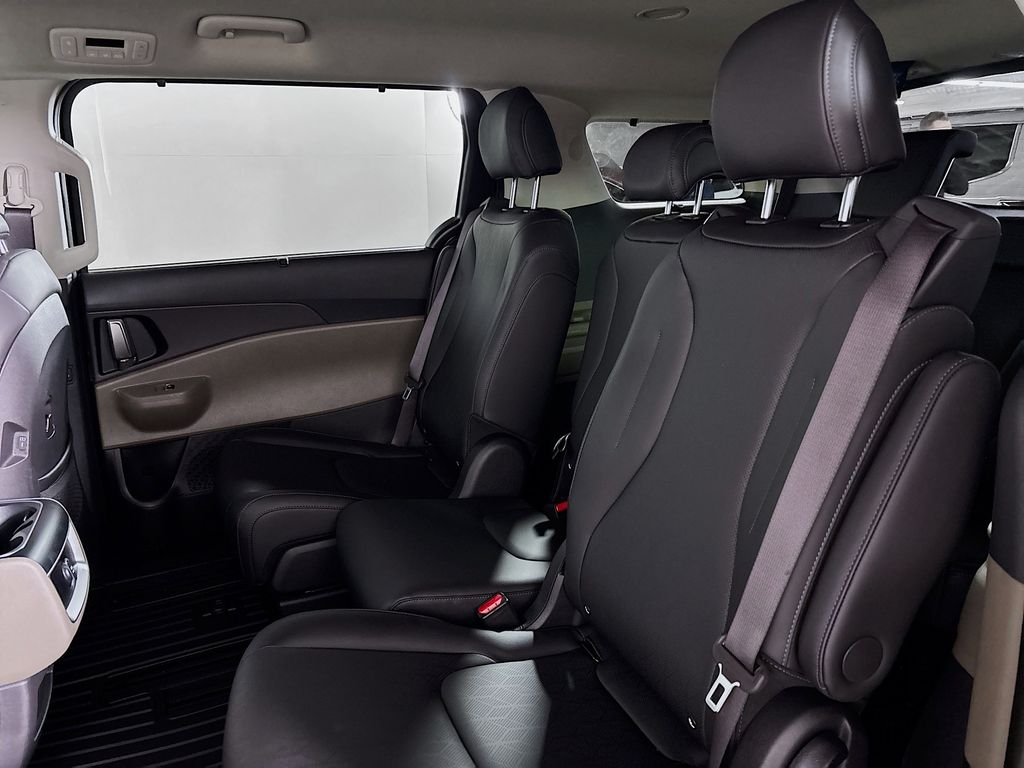 2025 Kia Carnival Hybrid EX