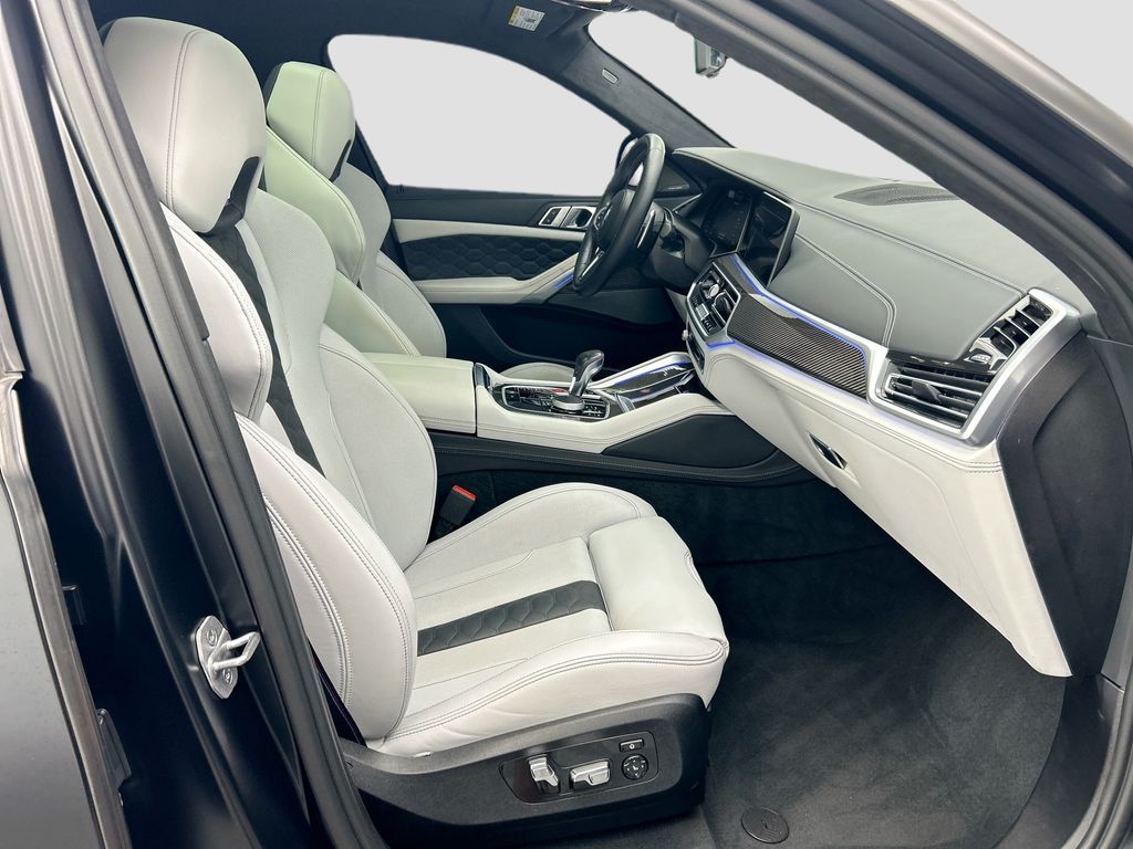 Thumbnail: 2023 BMW X6 - 19