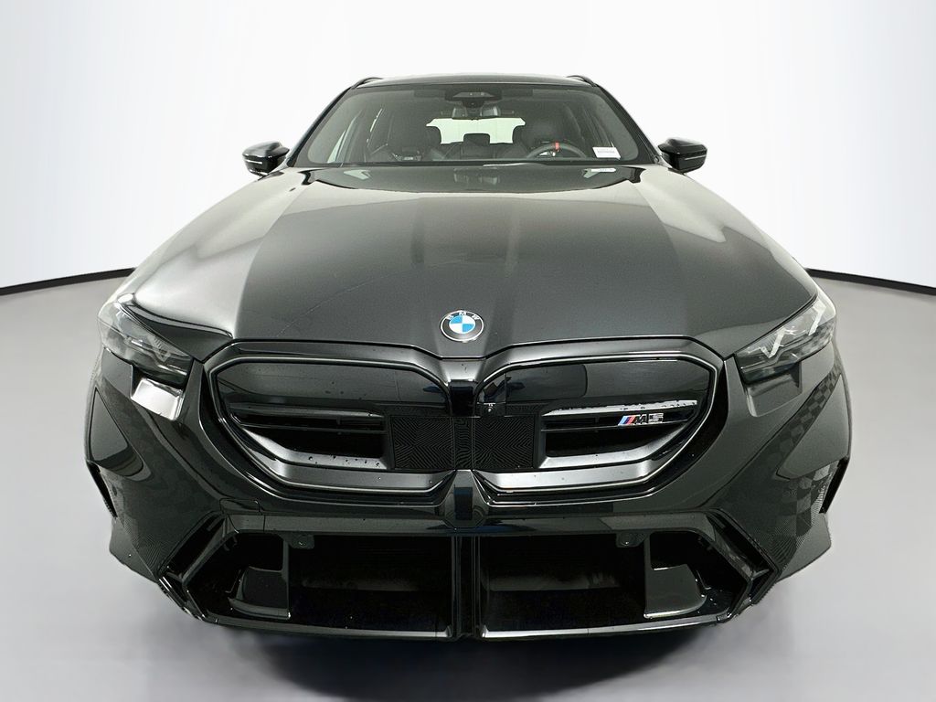 Thumbnail: 2027 BMW M5 - 2