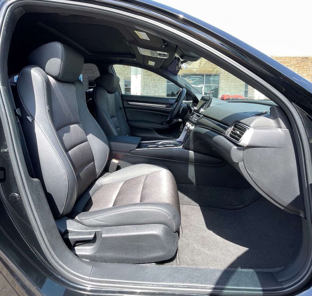 2020 Honda Accord Sport 2.0T Black at DeMontrond Auto Country