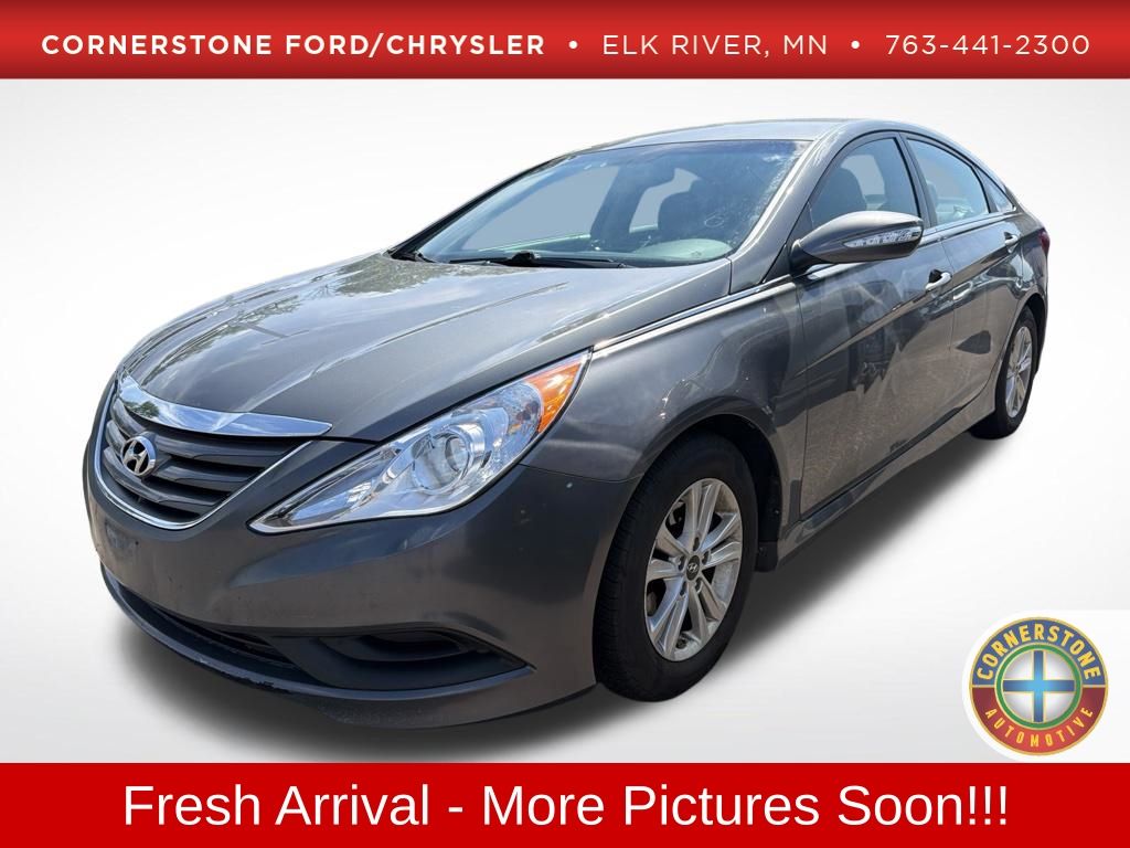 Harbor Gray Metallic 2014 Hyundai Sonata Sedan Front-Wheel Drive 6-Speed Automatic