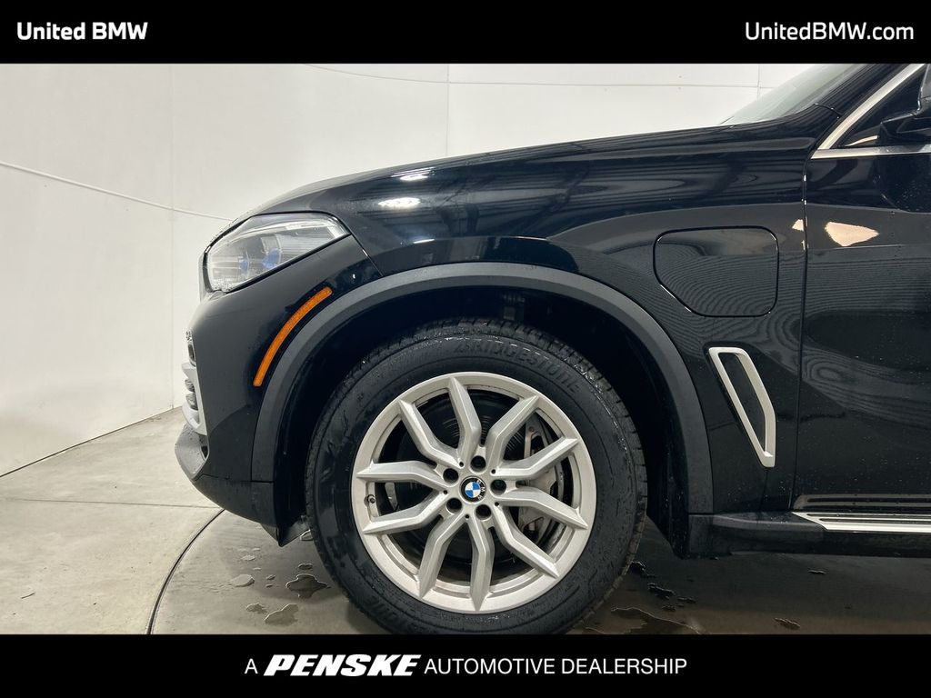 Thumbnail: 2021 BMW X5 - 10