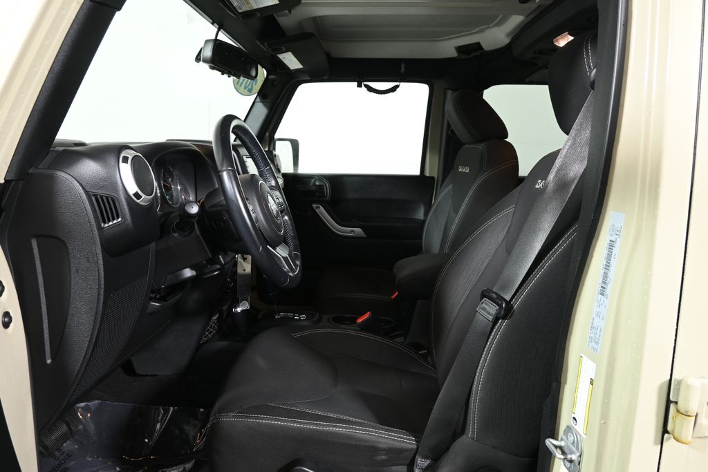 Thumbnail: 2017 Jeep Wrangler - 3