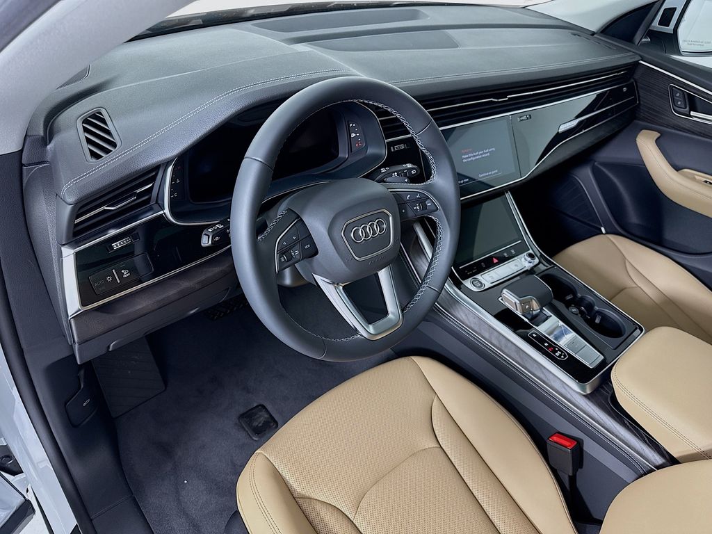 Thumbnail: 2026 Audi Q8 - 10