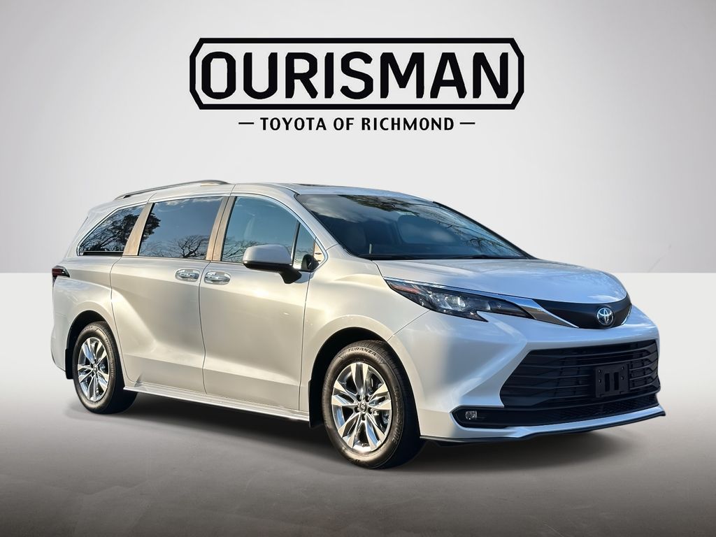 2025 Toyota Sienna XLE 7-Passenger AWD