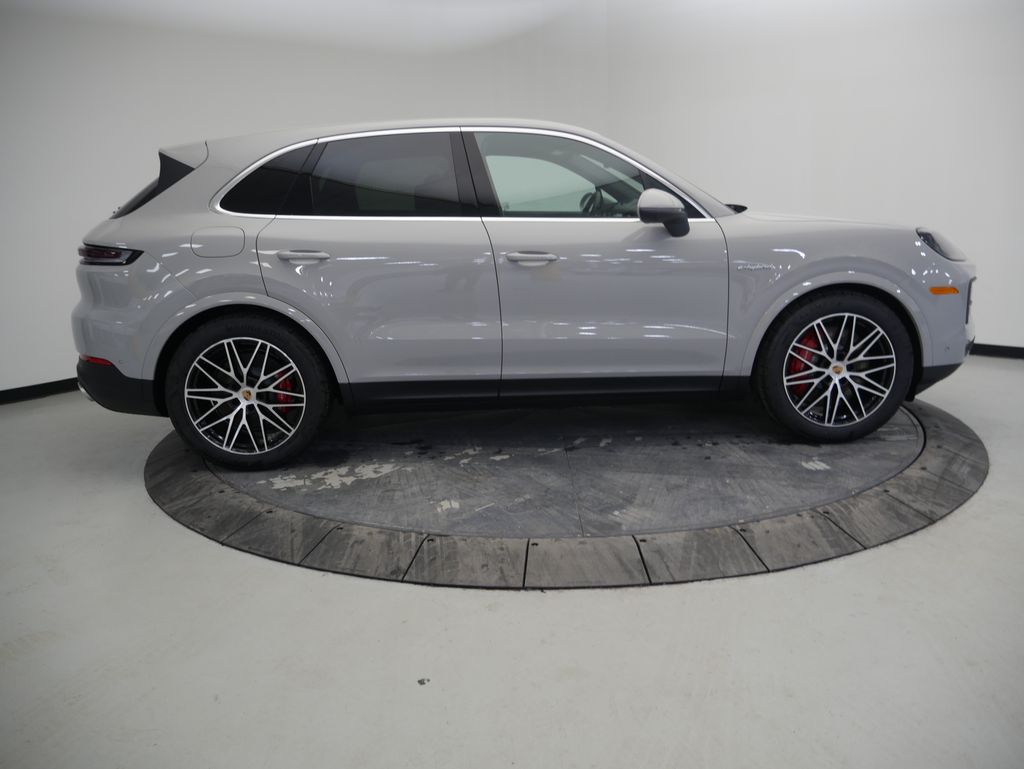 Thumbnail: 2026 Porsche Cayenne - 8