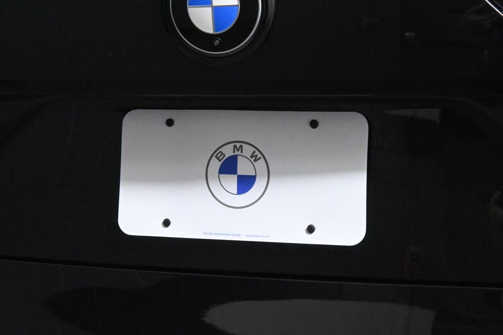 Thumbnail: 2026 BMW iX - 14