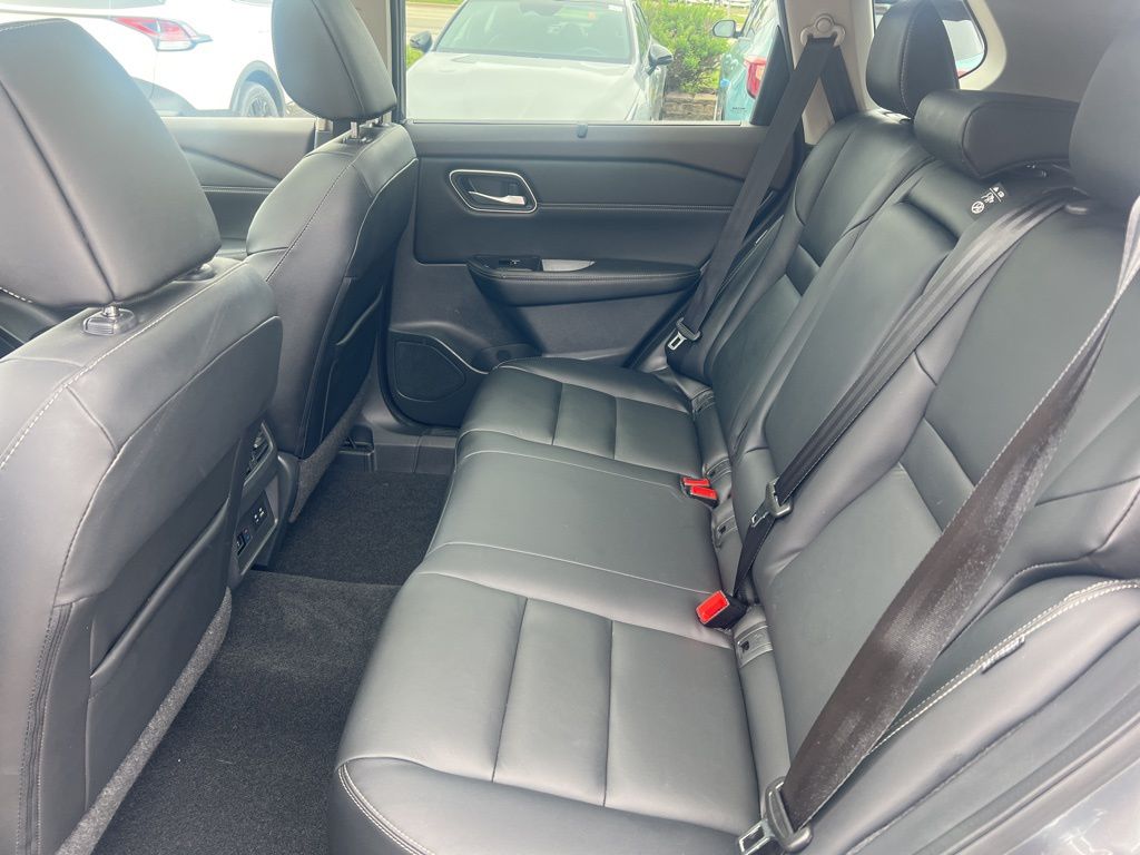 2021 Nissan Rogue SL photo
