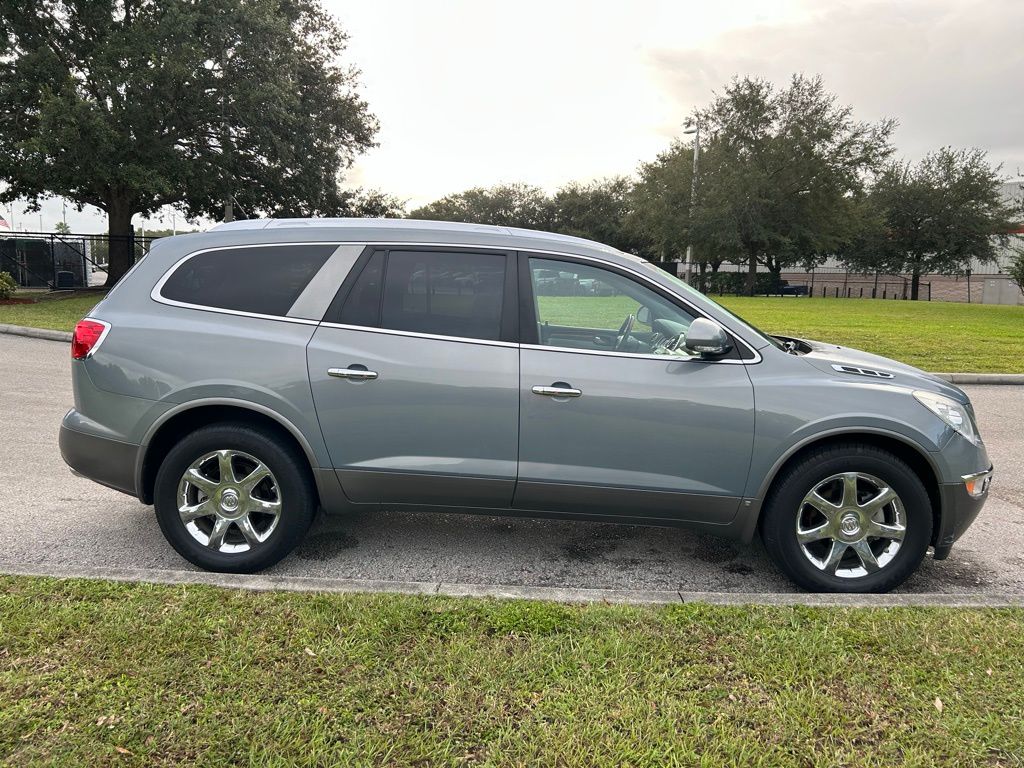 Thumbnail: 2008 Buick Enclave - 6