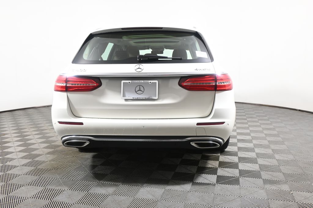 Thumbnail: 2017 Mercedes-Benz E-Class - 6