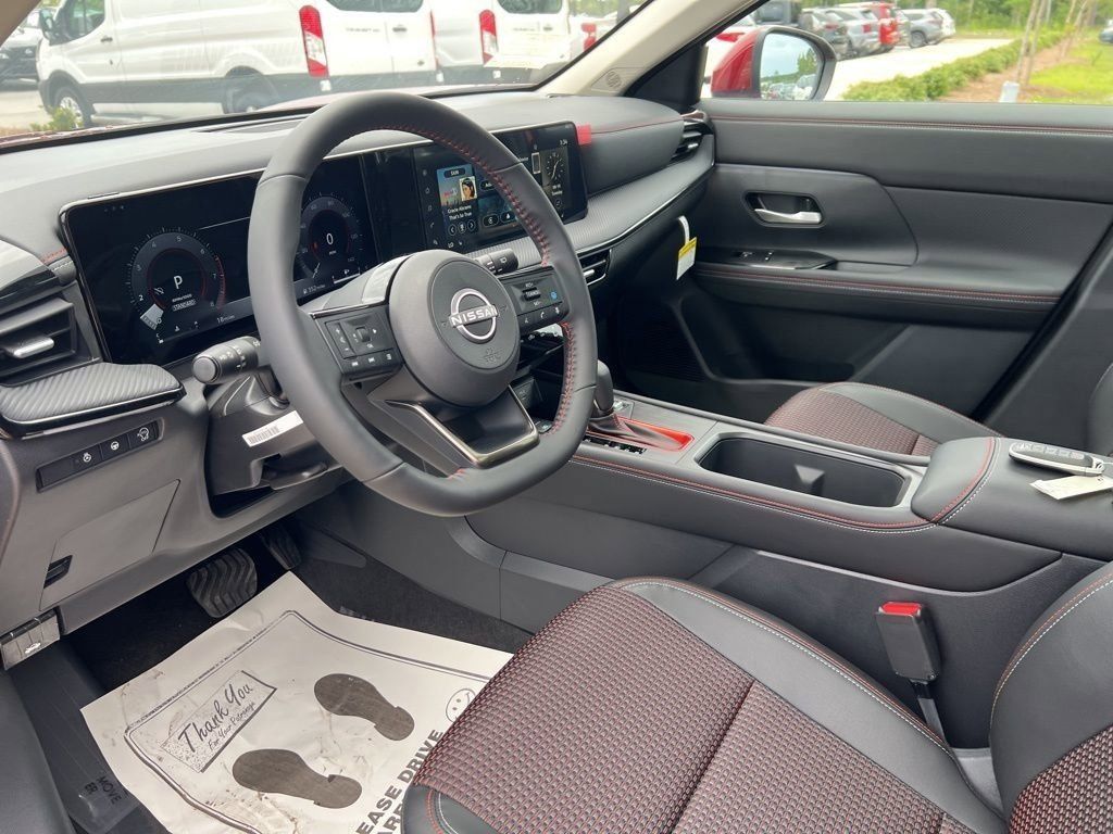 2025 Scarlet Ember Tintcoat Nissan Kicks SR FWD SUV