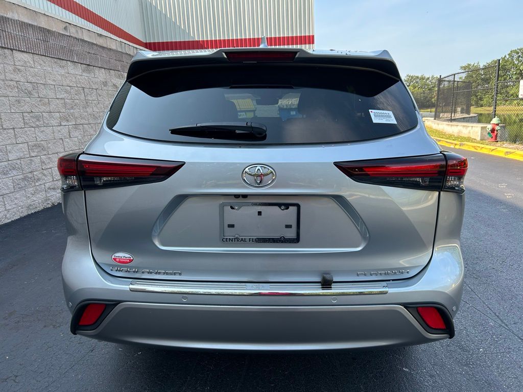 2024 Toyota Highlander Platinum 4