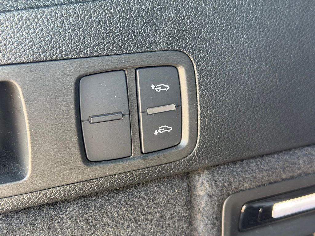 2023 Audi SQ5 Premium Plus TFSI quattro Tiptronic