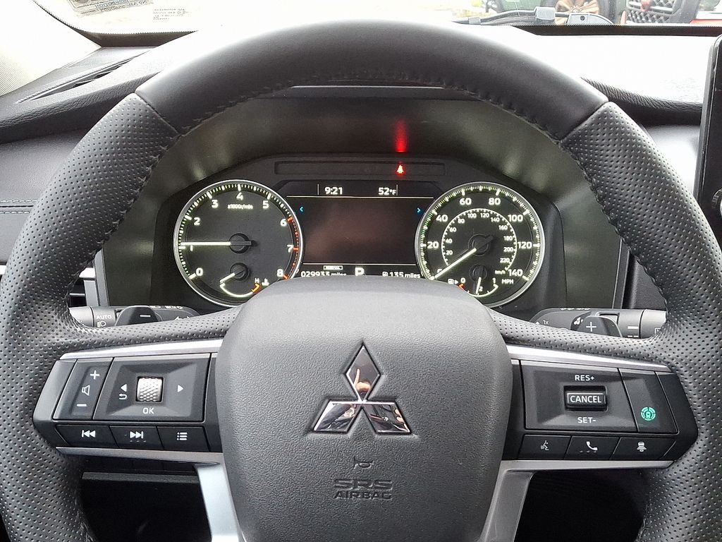 Thumbnail: 2024 Mitsubishi Outlander - 19