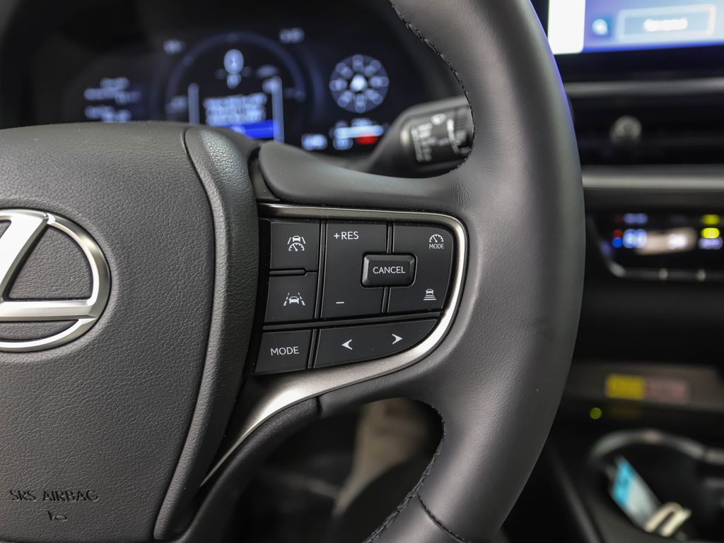 Thumbnail: 2025 Lexus UX - 13