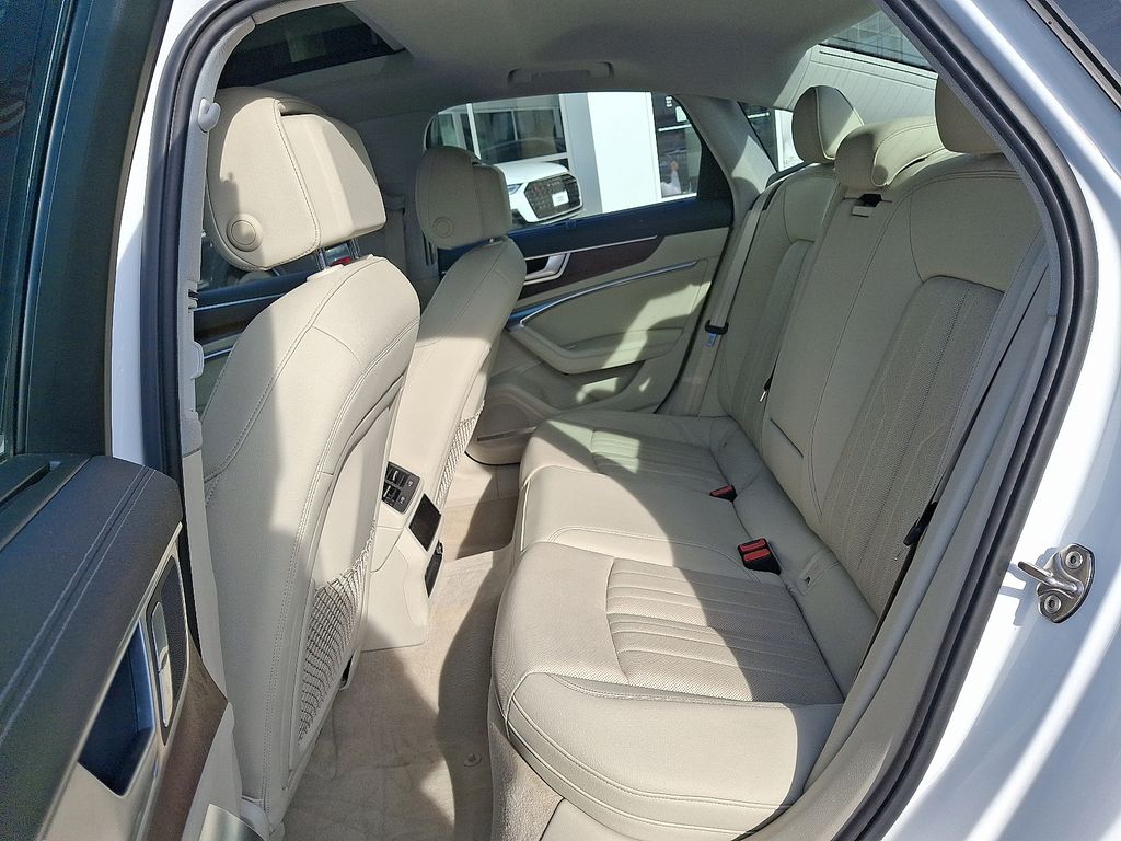 Thumbnail: 2019 Audi A6 - 10