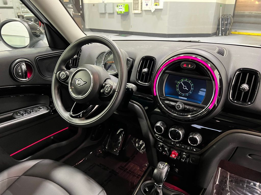 2019 MINI Cooper Countryman Signature 32