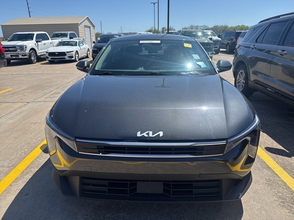 2025 Kia K4 LXS FWD