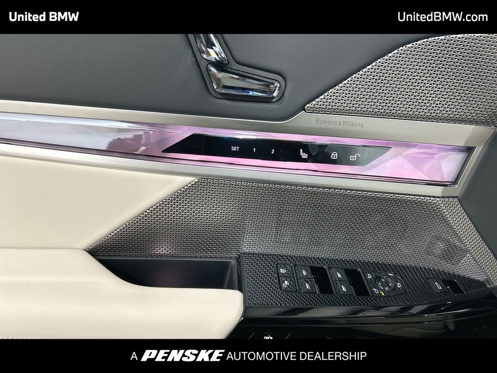 Thumbnail: 2025 BMW 7 Series - 11