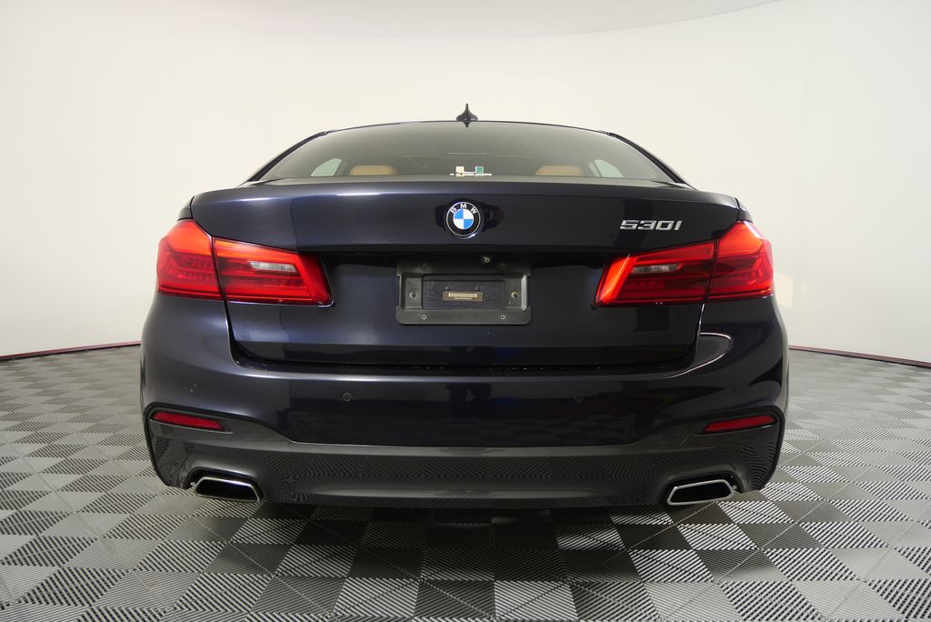 2018 BMW 5 Series 530i 4