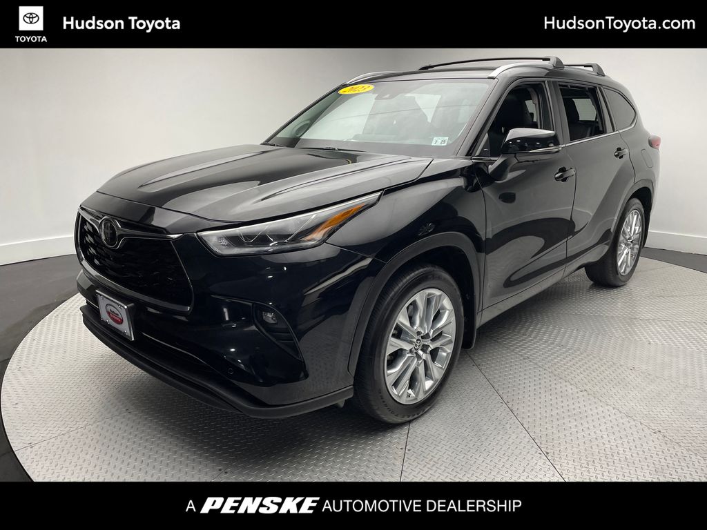 Thumbnail: 2023 Toyota Highlander - 1