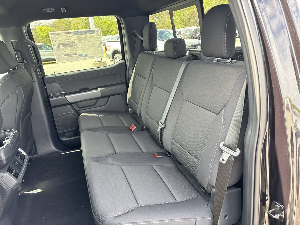 New 2026 Agate Black Metallic Ford XLT image 24