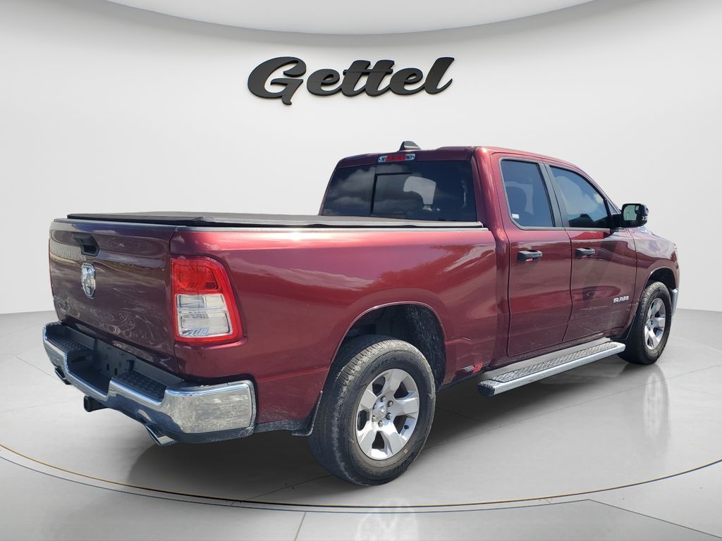 View vehicle photo 4