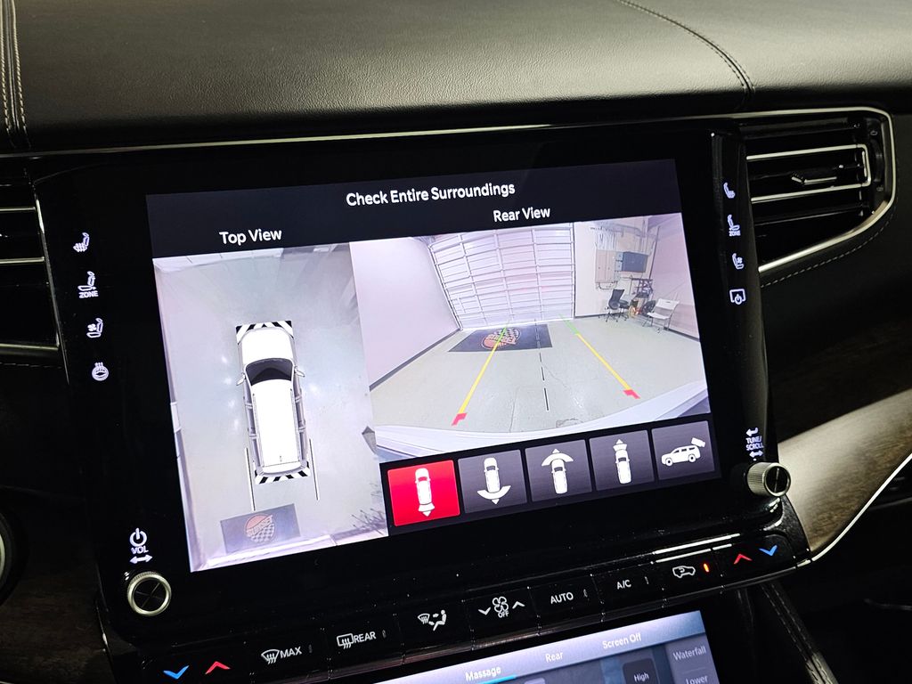 Used 2023 White Jeep Base image 29