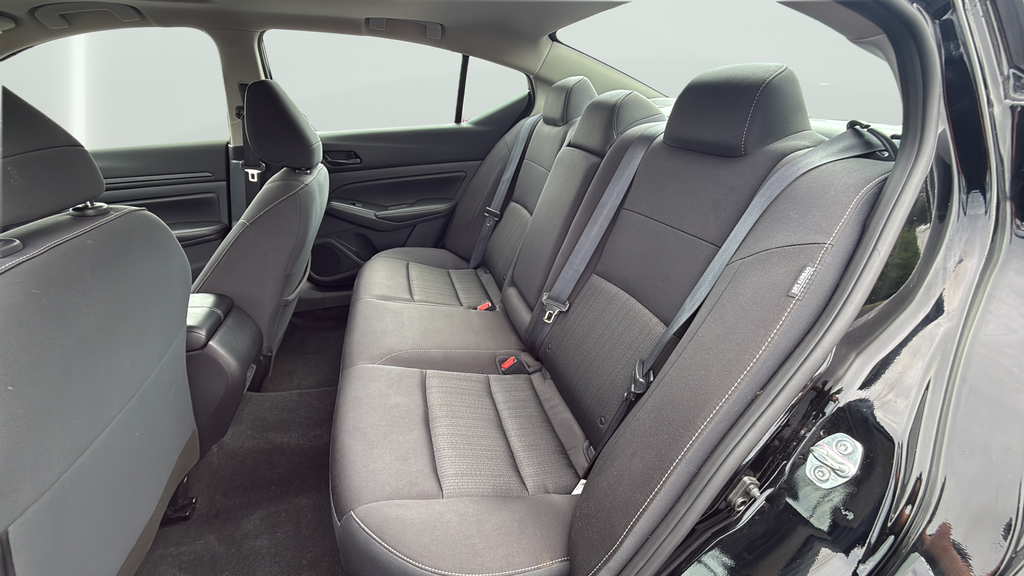 Used 2024 Nissan Altima Sedan