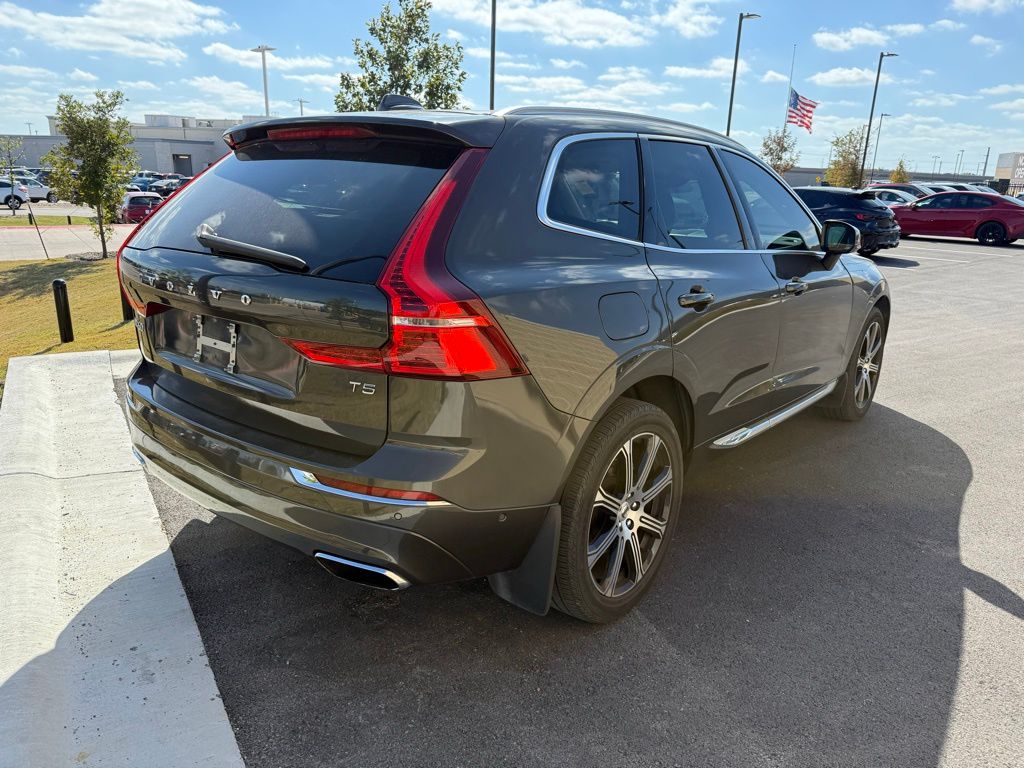 Thumbnail: 2021 Volvo XC60 - 4