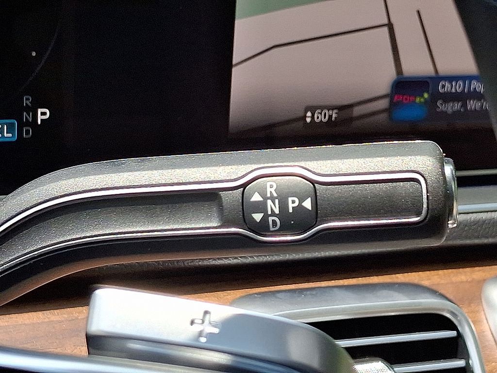 Thumbnail: 2025 Mercedes-Benz GLE - 12