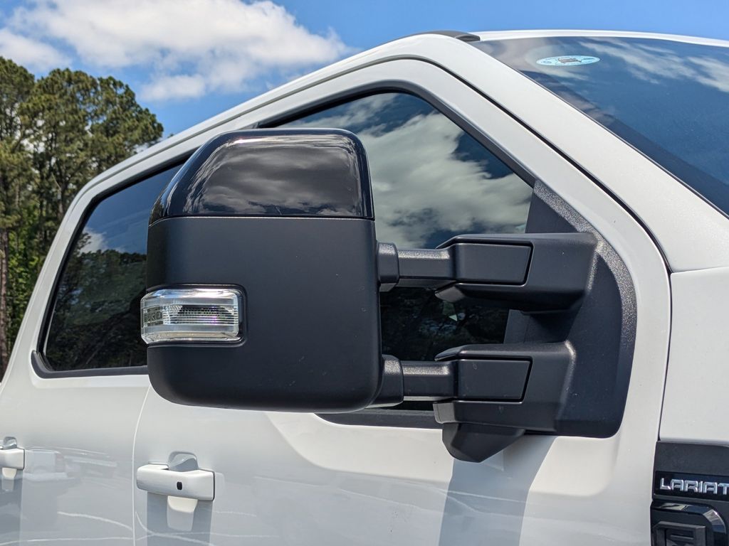 2026 Ford F-350 Super Duty LARIAT