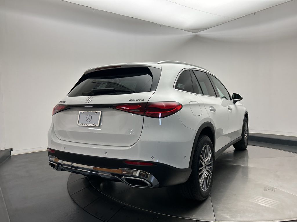 Thumbnail: 2026 Mercedes-Benz GLC - 7